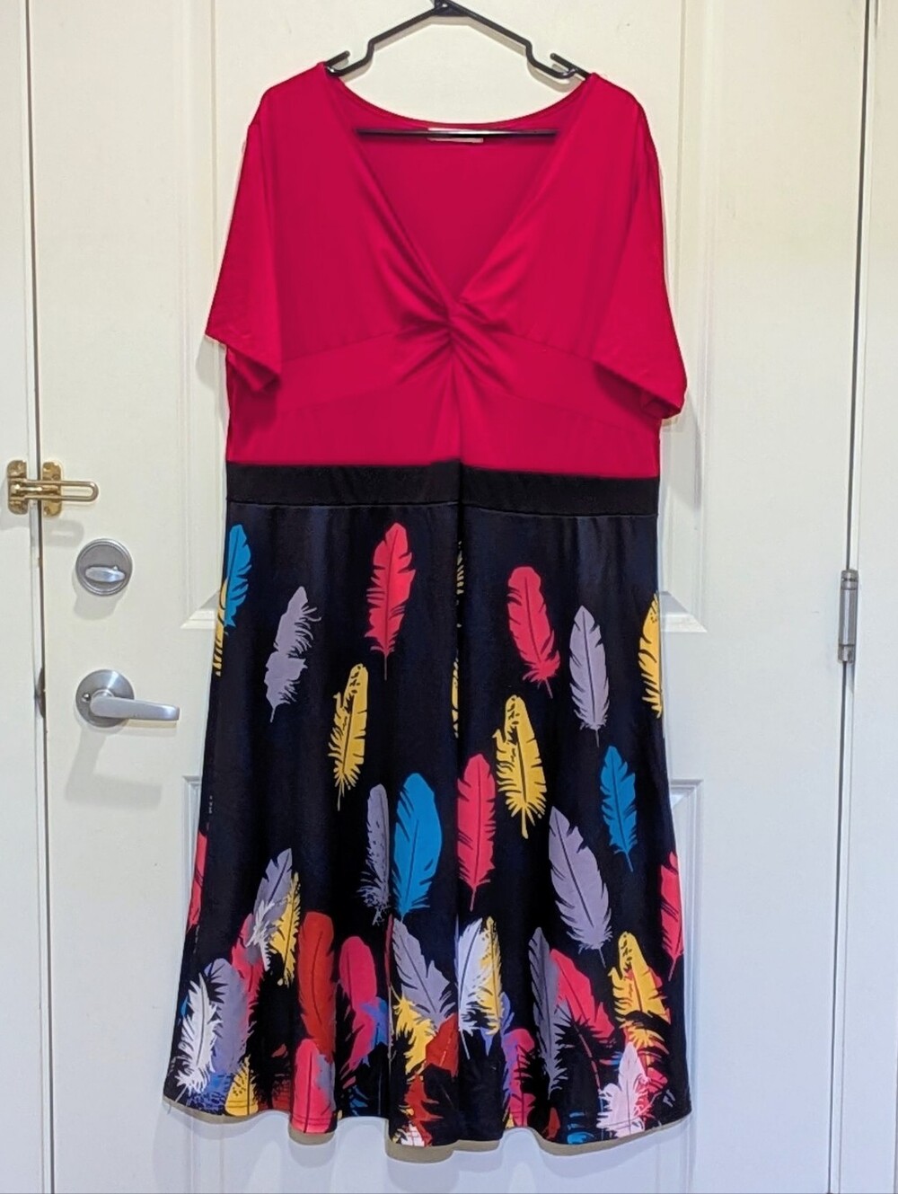 EUC Rosegal 4X V-Neck Black and Red Feather Print Fit and Flare Dress
